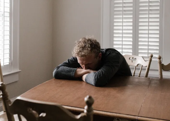 Phong Trào Lời Đức Tin Tạo Ra Gánh Nặng Thuộc Linh Như Thế Nào.